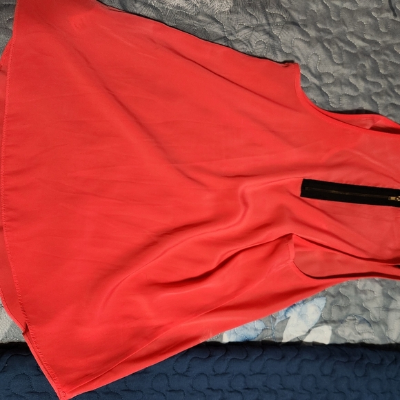 Womens sleeveless top - Picture 5 of 7